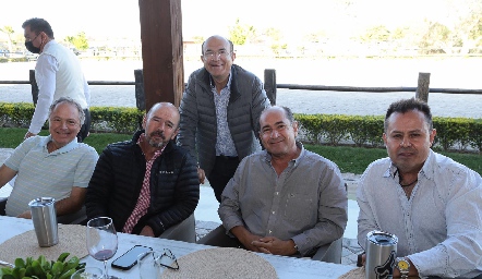  Jorge Meade, Ricardo Meade, Serafín Ortiz,  Víctor Ortiz y Héctor Gutiérrez.