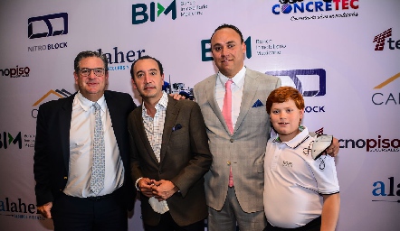  Jacobo Payán, Jaime Méndez, del Banco Banregio,  Francisco Torres, Presidente de CANADEVI 2022 y Paquis.