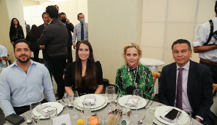 José Ángel Elizondo, Paulina Bailón, Aranzazú Puente y Juan Pablo Escobar.