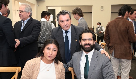  Nayhelli Balam, Delegada de Infonavit en San Luis Potosí, Luis Gerardo Ortuño, Presidente de COPARMEX y Néstor Garza Álvarez, Secretario del Trabajo de San Luis Potosí.