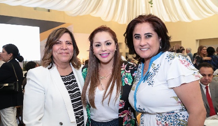  Fabiola Mejorada, Érika Briones y Adriana Aldrett.