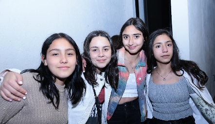  Andrea Sigler, Marcela García, Fernanda de la Torre y ¿? Montes.