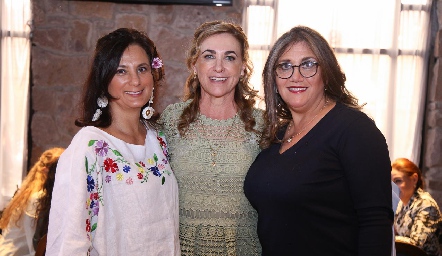  Galia Díaz, Ana María Ferrari y Vicky Maldonado.