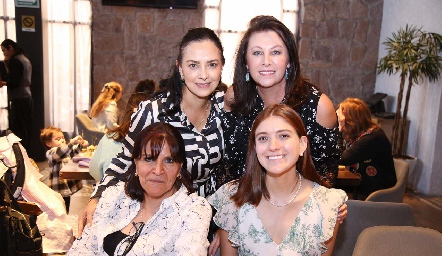  Karla Ruiz, Corina Ferrari, Silvia Barba y Dánae Natividad.