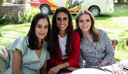  Ximena Delsol, Javiera Gómez y Ana Paula Villalobos.
