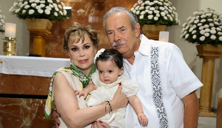  Emilia y sus abuelos.