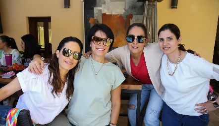  Fatima Alonso, Zayra Rios, Christina y Marcela Guerra.