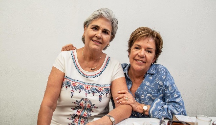  Gabriela Borbolla y Vicky Granados.