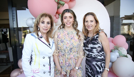  Ana María Medellín, Ana María Hernández y Gaby Mercado.