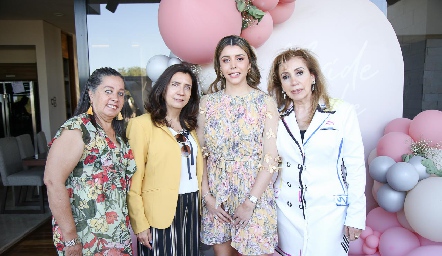   Doris Blanco, Eva Barrios, Ana María Hernández y Ana María Medellín.