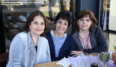  Martha Kasis, Jazmín Kasis y Lupita Martínez.