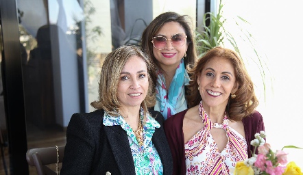  Liz Aradillas, Karina Aradillas y Selene Lara.