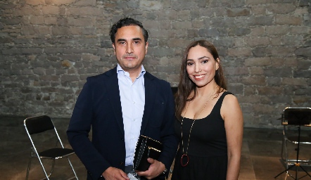  Pedro Torres y Sylvia Torres.