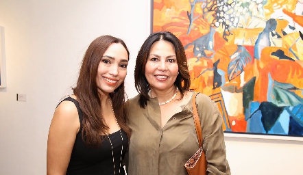  Sylvia Torres y Guadalupe López Wognis.