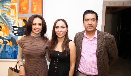  Ivonette Tello, Sylvia Torres y Francisco Turrubiartes.