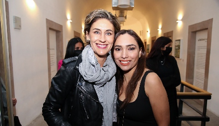  Sofia Hinojosa y Sylvia Torres.