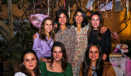  Paulina Aguirre, Ale y Adriana Torres, Mariceci Herrera, Maite Soberón, Jessica Martín Alba y Claudia Villasana.
