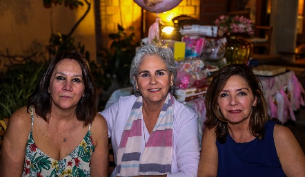  Esther Medina, Gabriela Borbolla y Adriana Milán.
