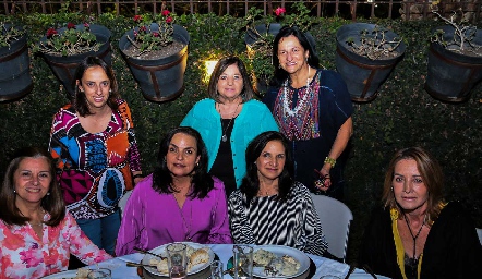  Teté Romo, Carmelita Pérez, Maga Jiménez, Alicia Gómez, Adriana Díaz Infante, Charo de Ortuño y Alma Rosa Orozco.