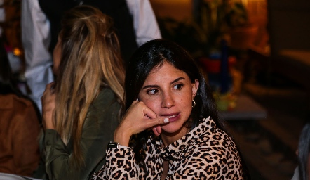 Alejandra Torres de Romo.