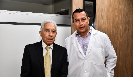 Dr. Pablo Torres y Dr. Jesús Esquivel.