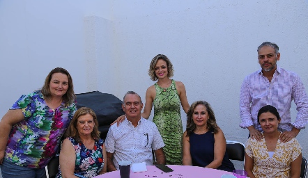  Marcela Alvarado, Ana Zermeño, Gerardo Zermeño, Vero Alvarado, July de Zermeño, Paola Félix y Alejandro García.