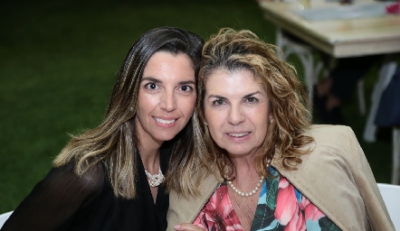  Marimar Muñiz y Cuata Meade.