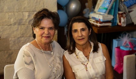  Pilar Labastida y Maite Bustindui.