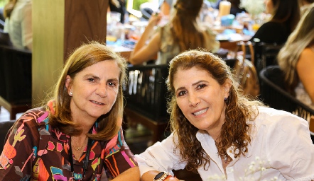  Mary Pepa Valladares y Mónica Hernández.