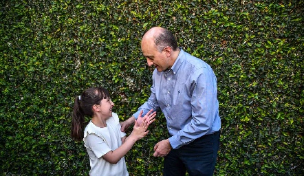 Gaby y su papá Mauricio Sarquis.
