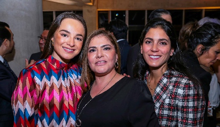  Nabil Sáenz, Amira Baltasar y Maribel Rodríguez.