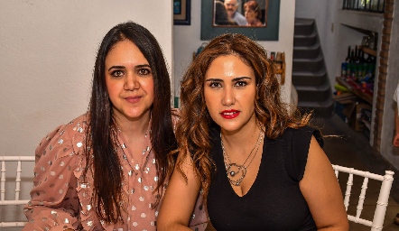  Paola Suárez y Marcela Gómez.