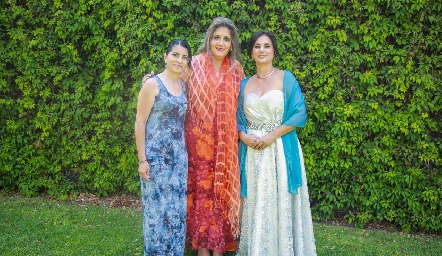  Claudia Varela, Vicky Maldonado y Galia Díaz.
