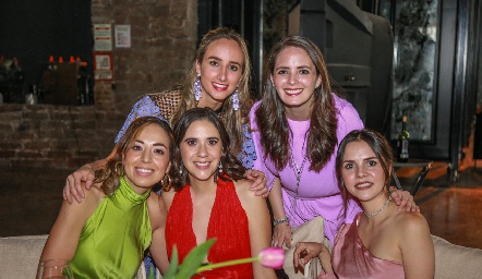  Ángeles, María, Jalma, Vero y Cinthia.
