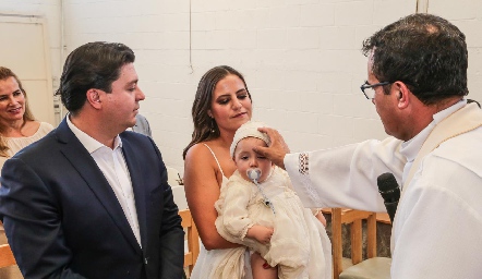  Daniel Zollino y Danitza Lozano con su hijo Diego.