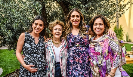  Cristy Lorca, Laura Muñiz, Andrea Lorca y Laura Álvarez.