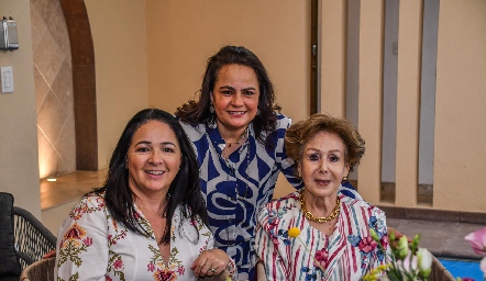  Claudia Álvarez, Coco Leos y Laura Muñiz.