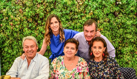  Manuel Labastida, Eunice Camacho, Flor Hernández, Rafael Andrés y Amparo Camacho.