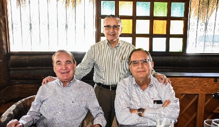 Abelardo Uría, Alfonso Martínez y Juan Reyes.