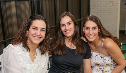 Maite Torres, Magda Foyo y Ceci Castelo.