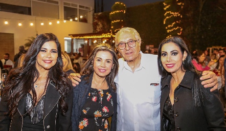  Laura Fernández, Mayela González, Daniel de la Llera y Lucy González.