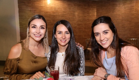  Analleli, Sandra de la Garza y Yaqui de la Garza.