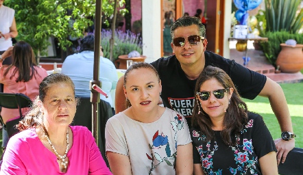  María Pizzuto, Aletia Loredo, Jorge Fuentes y María MArtens.