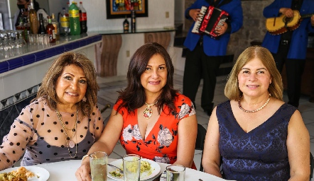  Rosy Cabrera, Sandra Puente y Charis Arce.