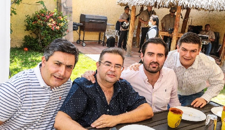  Alejandro Espinosa, Juan Carlos Pérez, Francisco Arellano y Fernando Pérez.