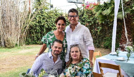 Roxana Dent, Juan Carlos Loyo, Merche del Blanco y Alejandro Medrano.