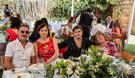  Harol Dent, Alicia Alvarado, Laura Dent y Teresa Rodríguez.