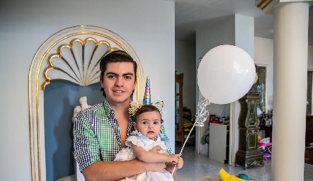 Frank González con su sobrina Ale González.