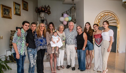  Familia Vilet Castro celebrando el primer cumple de Ale.