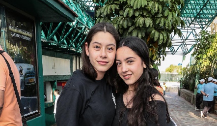  Bárbara Corona y Andrea Hernández.